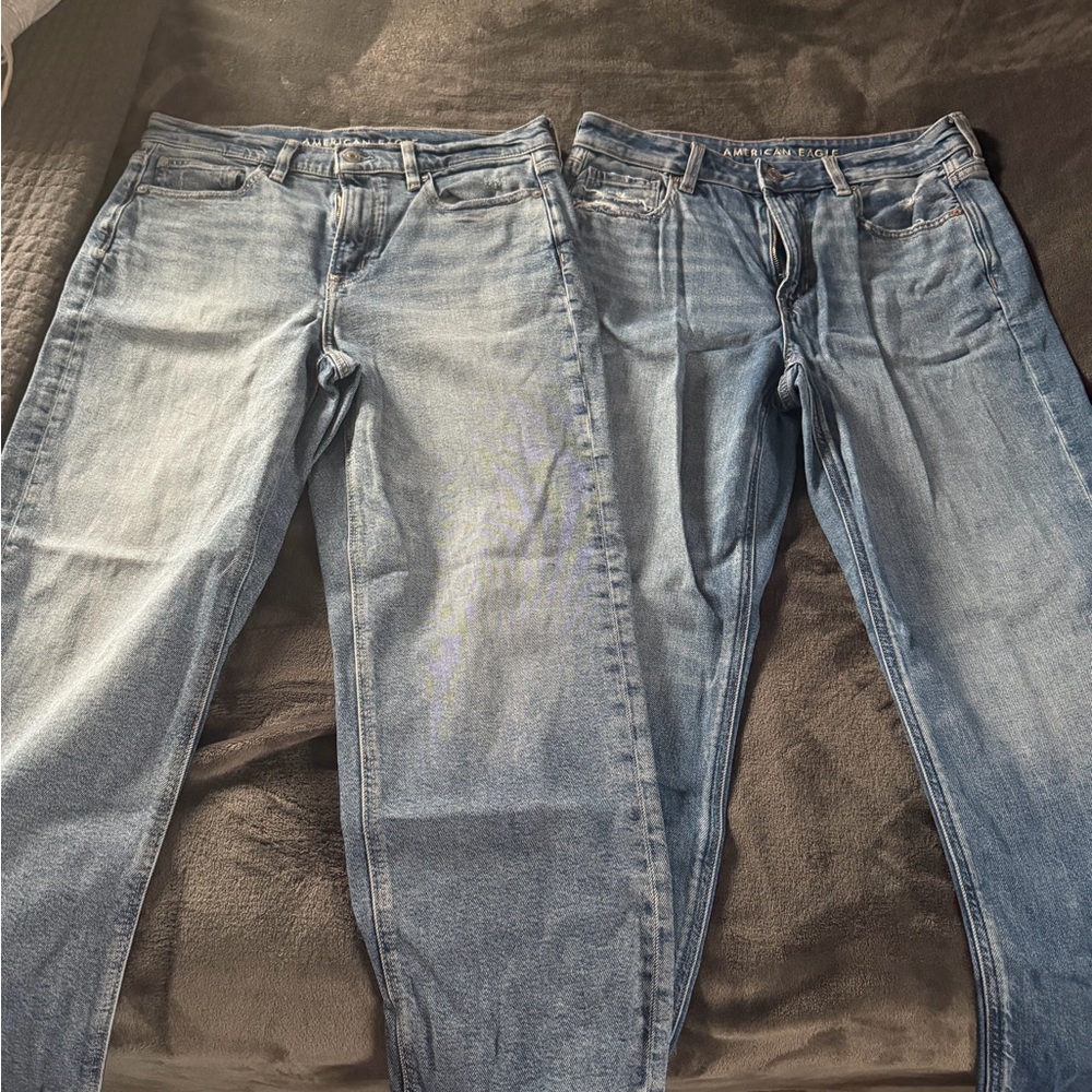 American Eagle Strigid Mom Jeans size 8 short